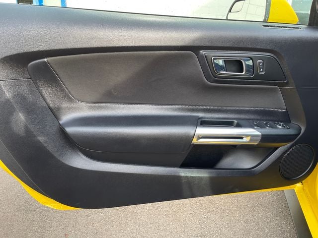 2015 Ford Mustang V6