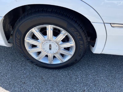 2007 Lincoln Town Car Signature Limited