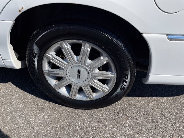 2007 Lincoln Town Car Signature Limited