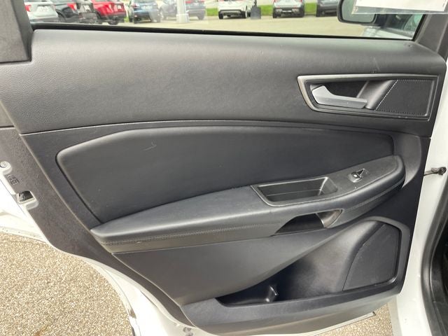 2020 Ford Edge SE