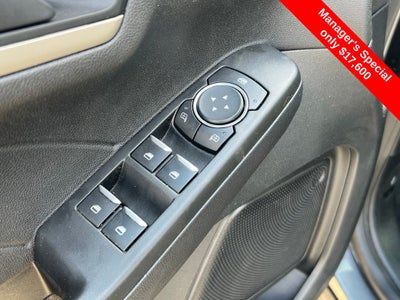 2022 Ford Escape SE