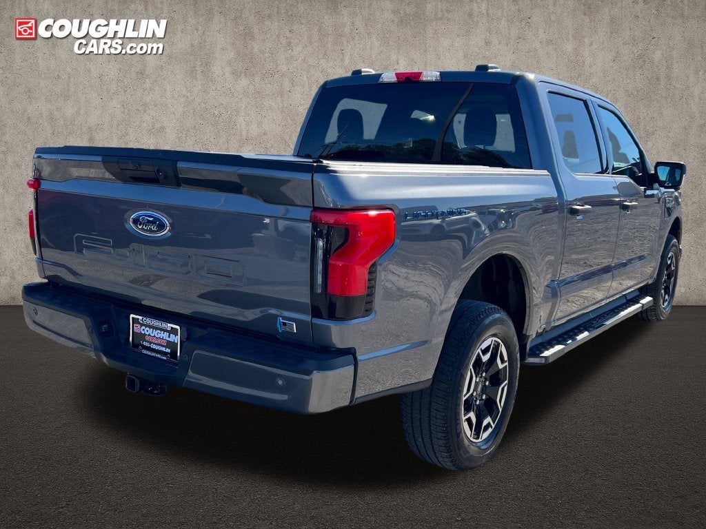 2023 Ford F-150 Lightning XLT