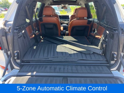 2024 BMW X7 M60i