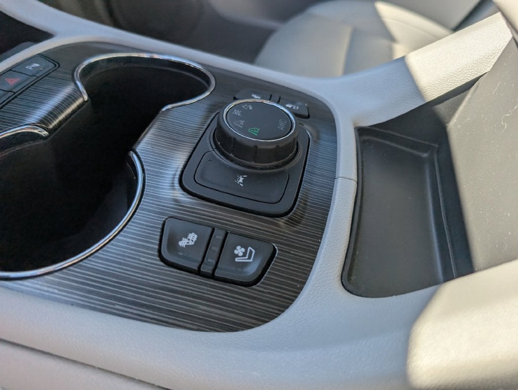 2022 GMC Acadia SLT