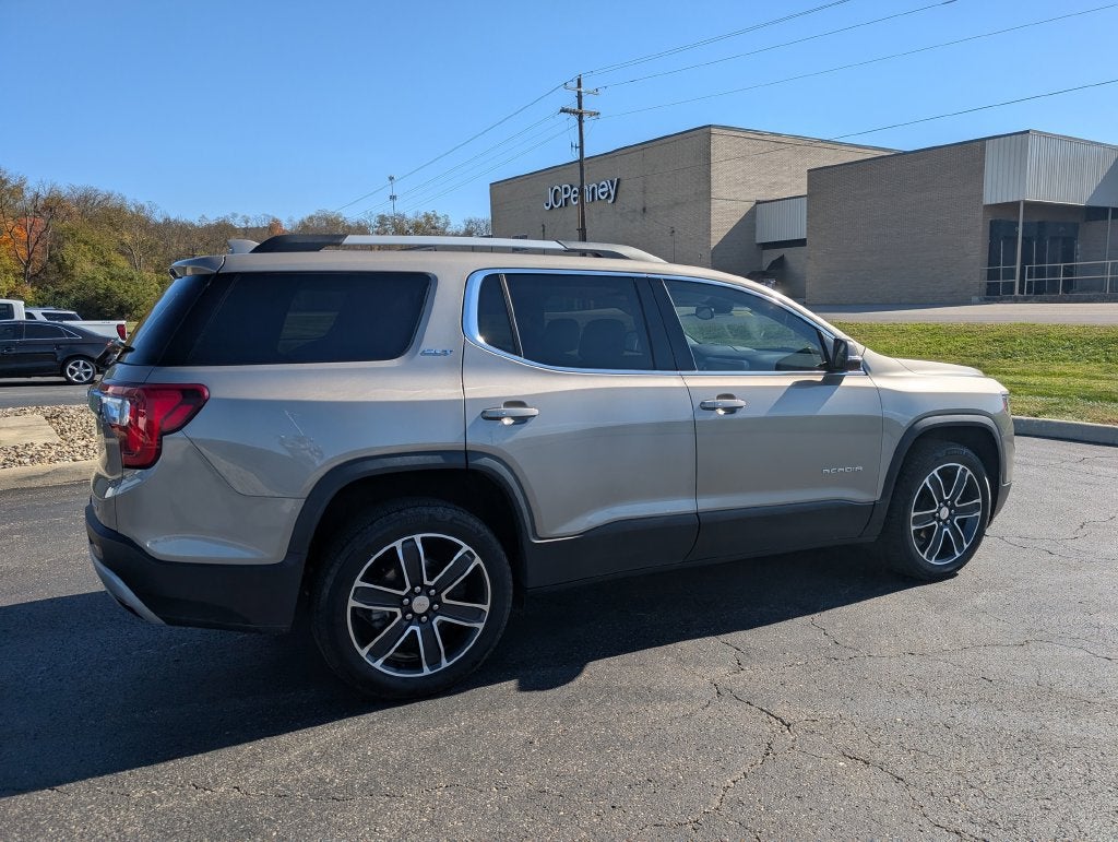 2022 GMC Acadia SLT