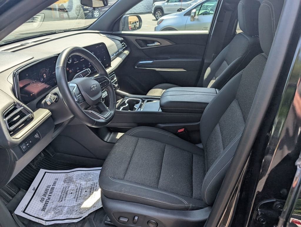 2024 Chevrolet Traverse LT