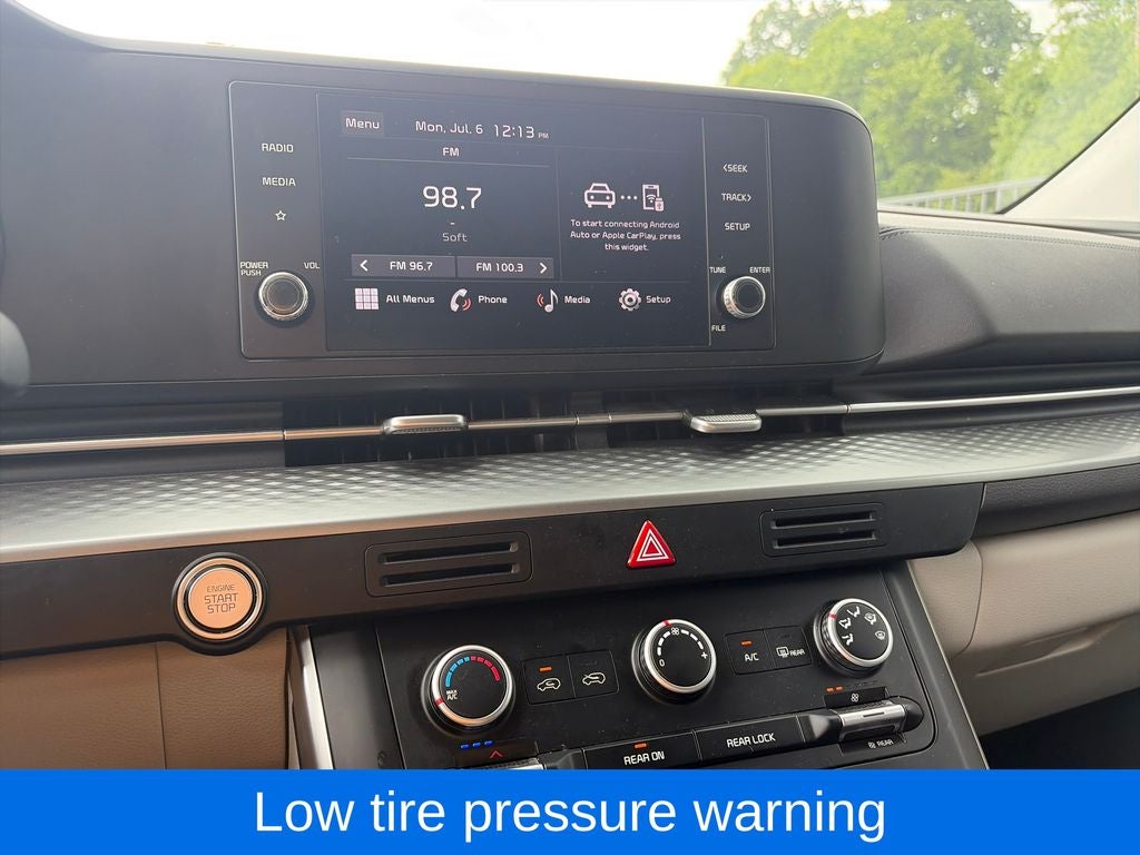 2023 Kia Carnival LX