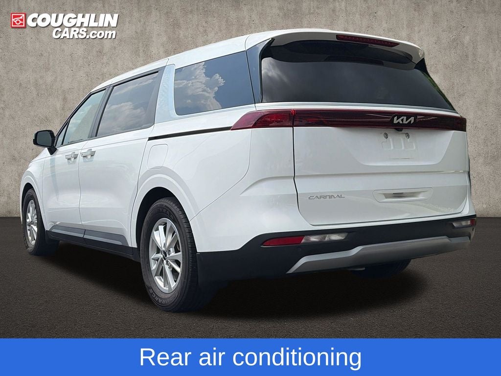 2023 Kia Carnival LX