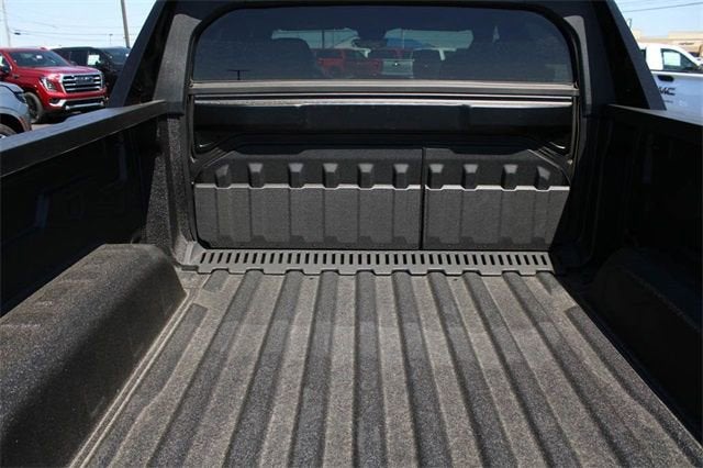 2025 GMC Sierra EV Denali - Photo 10