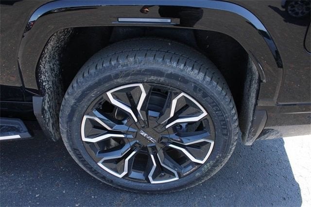 2025 GMC Sierra EV Denali - Photo 12
