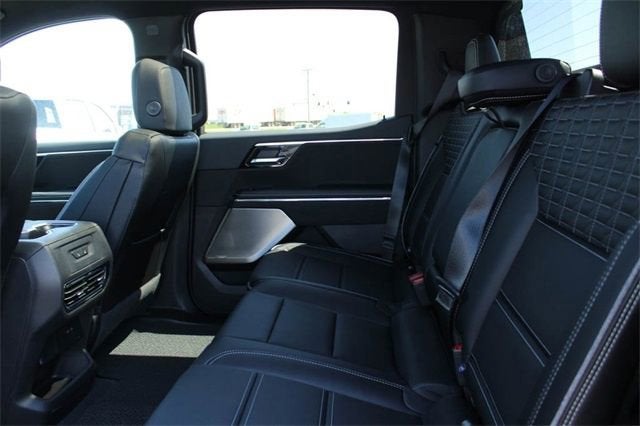 2025 GMC Sierra EV Denali - Photo 13