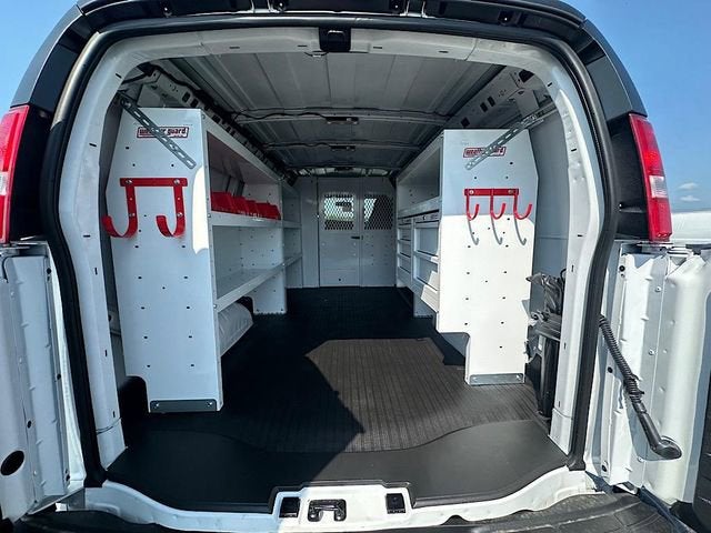 2025 GMC Savana Cargo Work Van - Photo 10