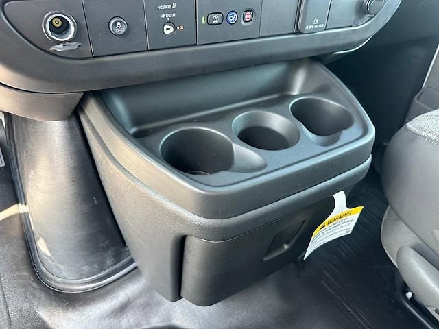 2025 GMC Savana Cargo Work Van - Photo 21