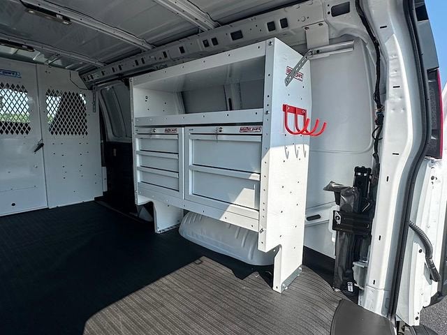 2025 GMC Savana Cargo Work Van - Photo 11