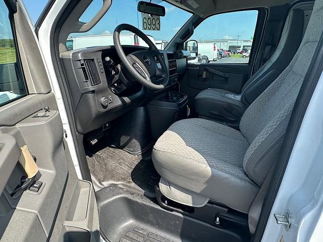 2025 GMC Savana Cargo Work Van - Photo 12