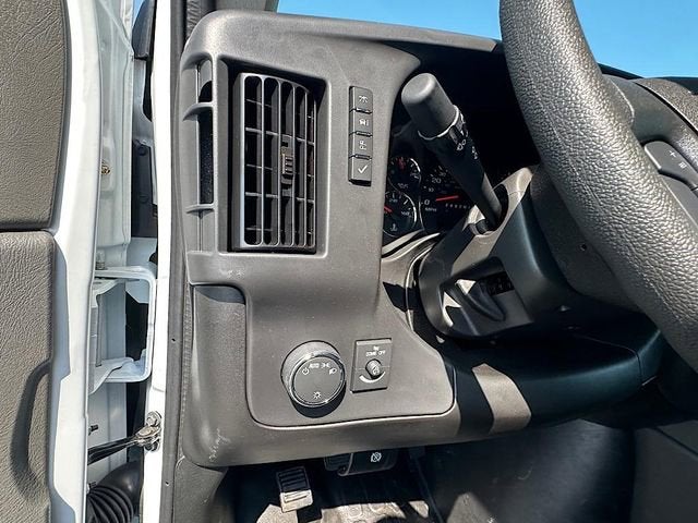 2025 GMC Savana Cargo Work Van - Photo 16