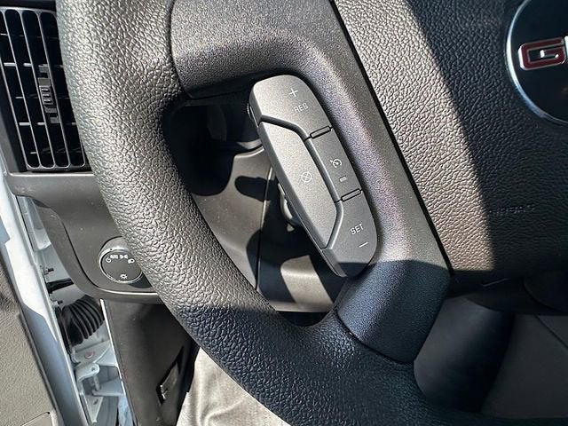 2025 GMC Savana Cargo Work Van - Photo 17