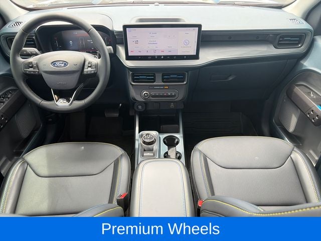 2025 Ford Maverick Lobo Standard