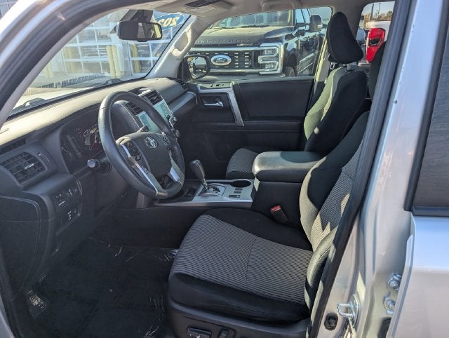 2022 Toyota 4Runner SR5