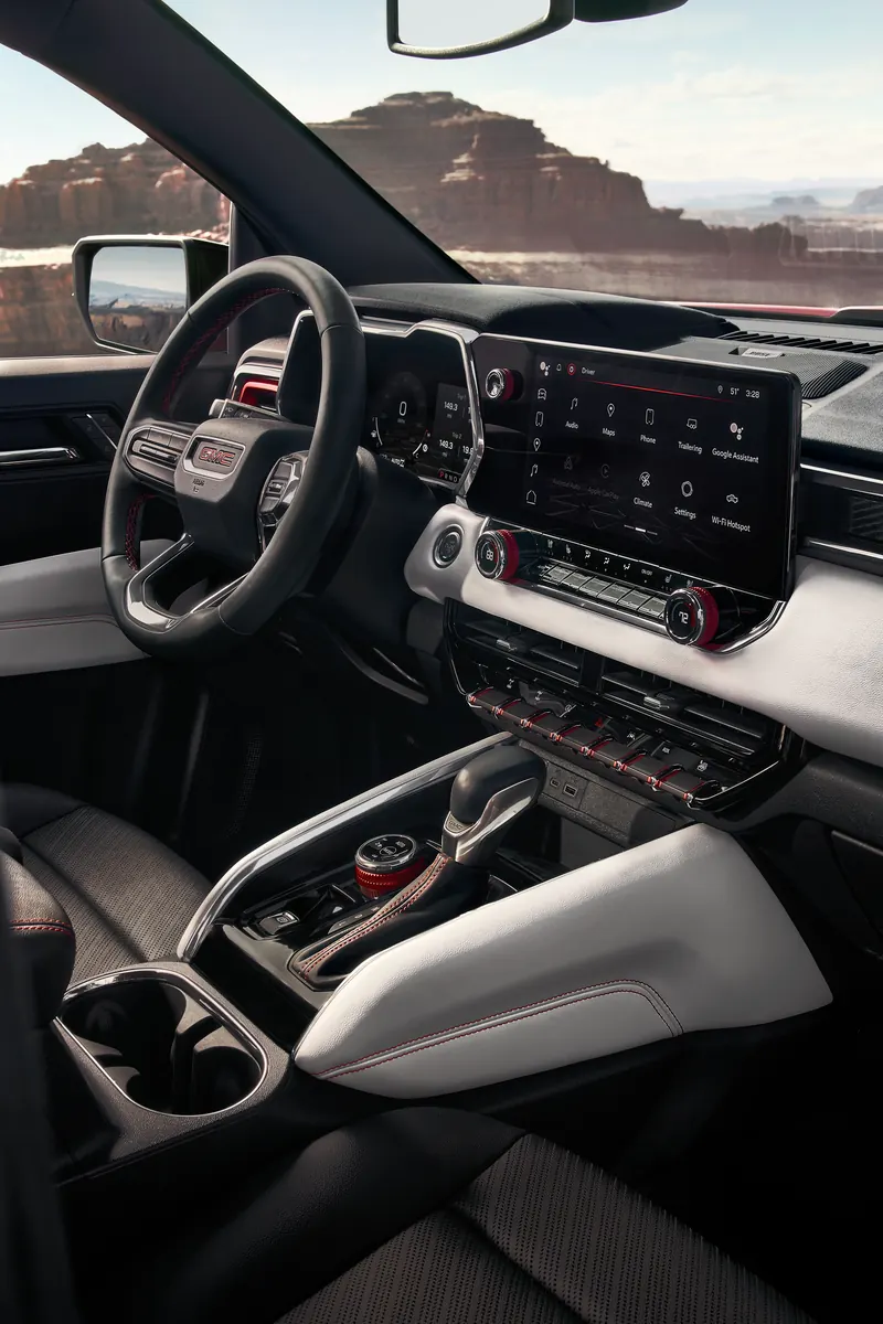 2026 GMC Canyon infotainment system at Coughlin Buick GMC of Circleville in Circleville OH